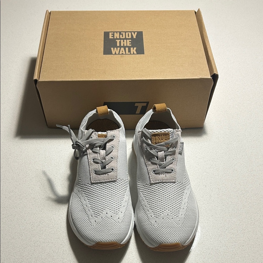 True White Men's Sneakers